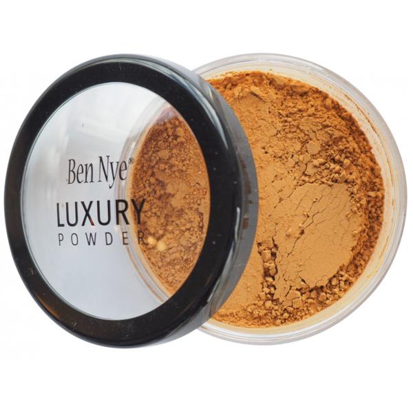 Ben Nye Mojave Luxury Powder (Nutmeg):  
